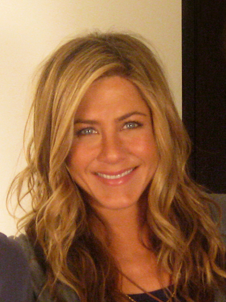 Jennifer Aniston’s secret to looking youthful – 3 golden rules!