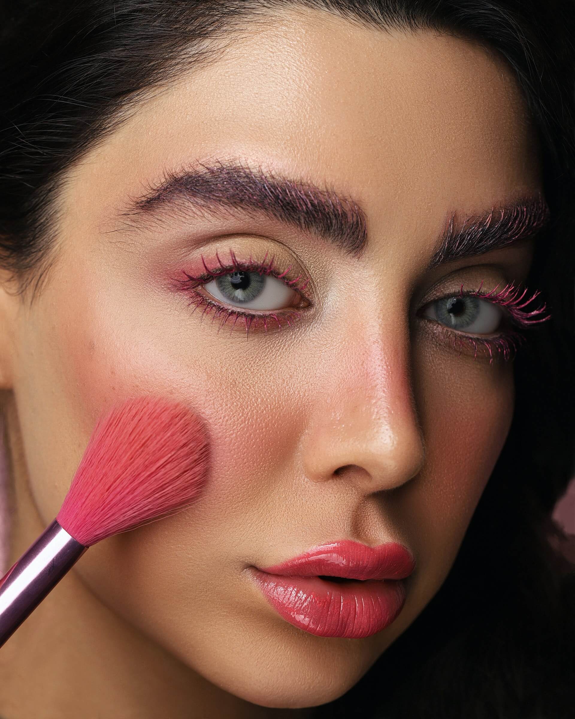 How can you rejuvenate yourself with blush?